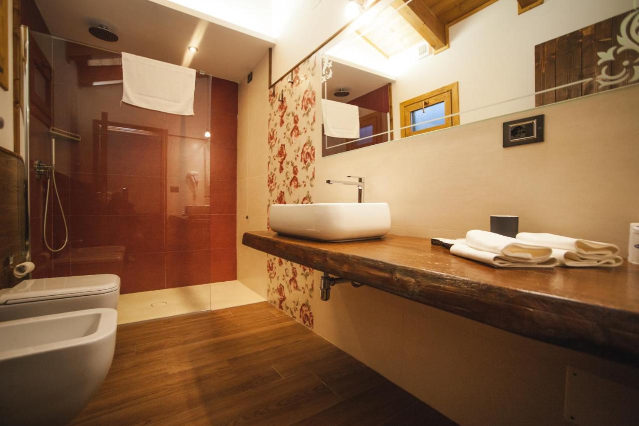 Agri-Hotel Da Marianna Resort & Spa Santa Domenica Vittoria Exteriör bild