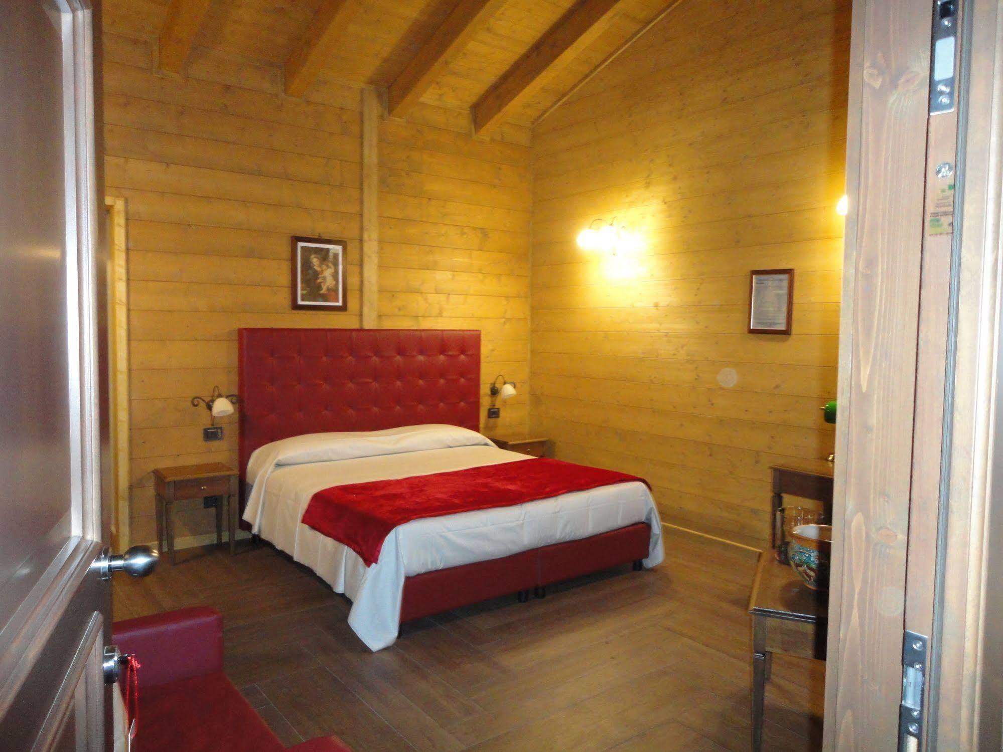 Agri-Hotel Da Marianna Resort & Spa Santa Domenica Vittoria Exteriör bild