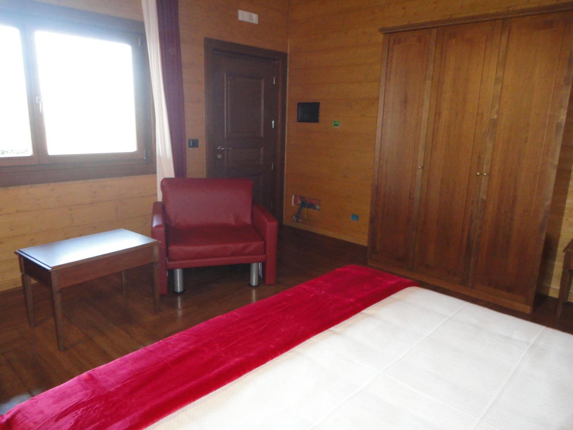 Agri-Hotel Da Marianna Resort & Spa Santa Domenica Vittoria Exteriör bild