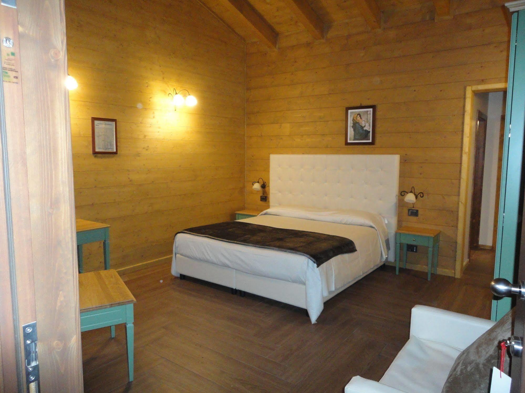 Agri-Hotel Da Marianna Resort & Spa Santa Domenica Vittoria Exteriör bild
