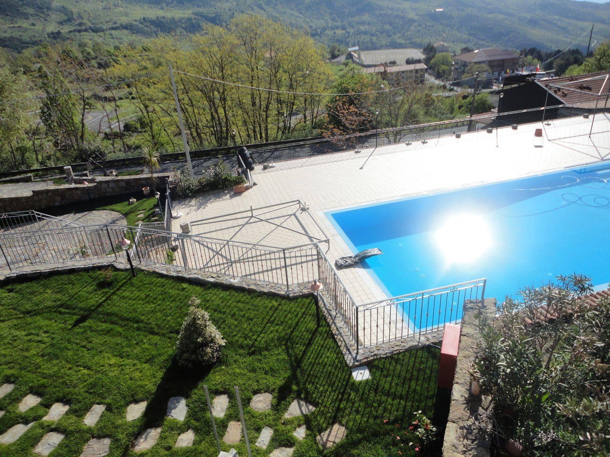 Agri-Hotel Da Marianna Resort & Spa Santa Domenica Vittoria Exteriör bild